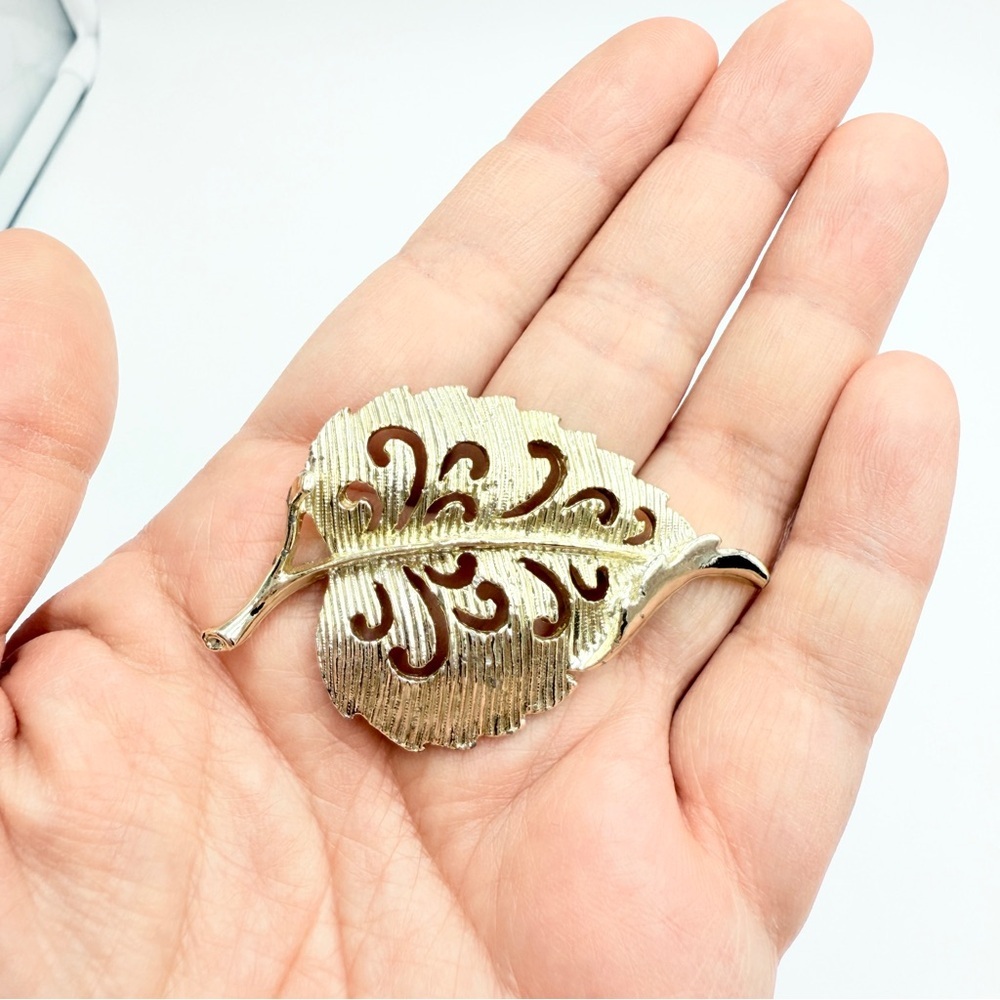 Gerry’s Vintage Gold Tone 3 Brooch Sets Lizard Leaf Floral Rhinestone Pearl Pins - Picture 5 of 13